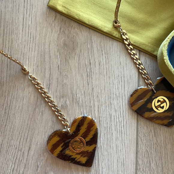 Gucci Sunglasses - Picture 6 of 9